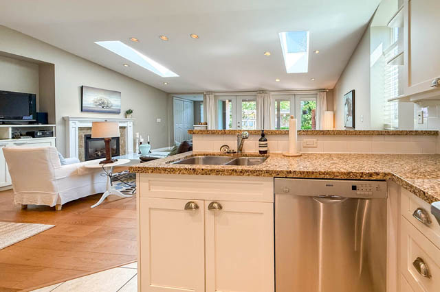 address w i t h h e l d north vancouver hamilton