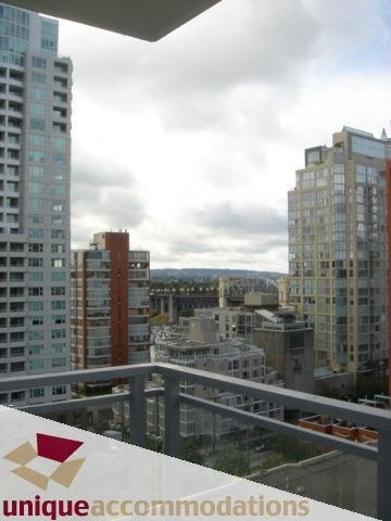 Spacious 2-bedroom condo with stunning city views and modern furnishings. - 1101 -1455 Howe Street, Vancouver Downtown