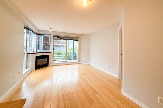 402 122 east 3rd street north vancouver lower lonsdale