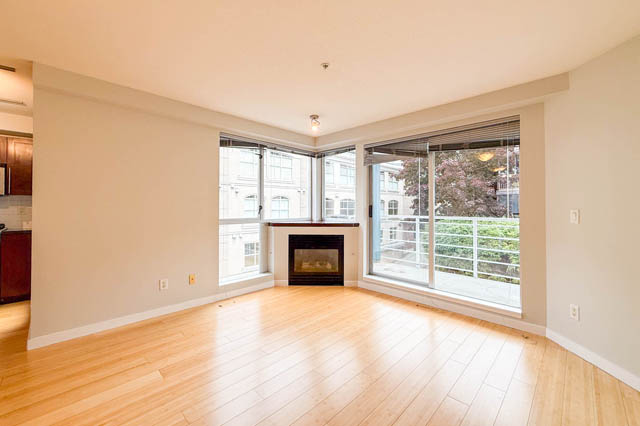 402 122 east 3rd street north vancouver lower lonsdale