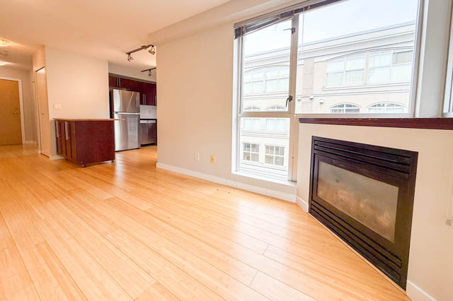 402 122 east 3rd street north vancouver lower lonsdale