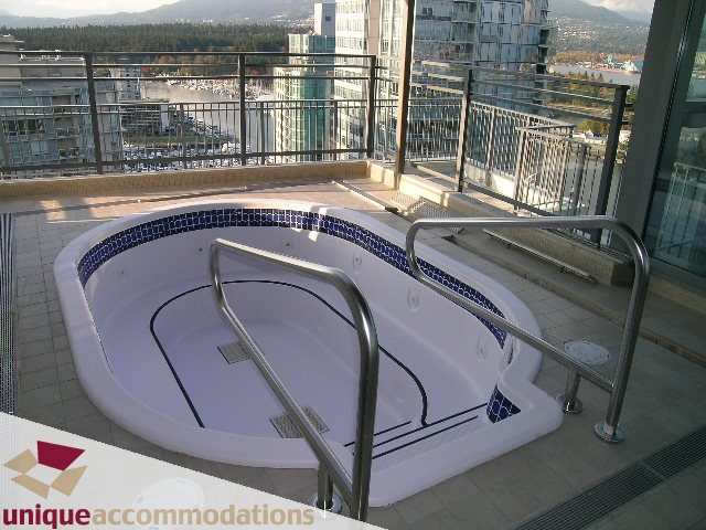 Bright balcony with hot tub and city view. - 705 - 1205 W Hastings, Vancouver Downtown