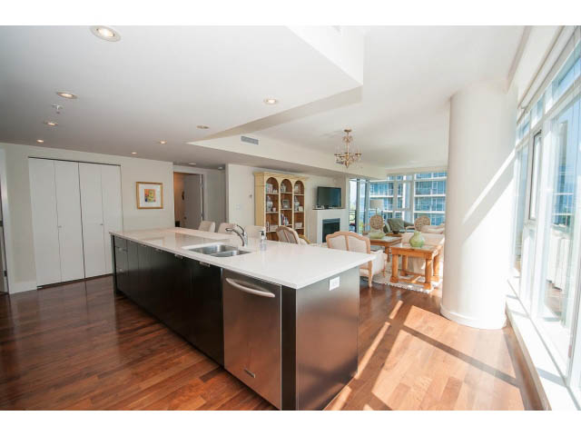 vancouver b c condo rentals