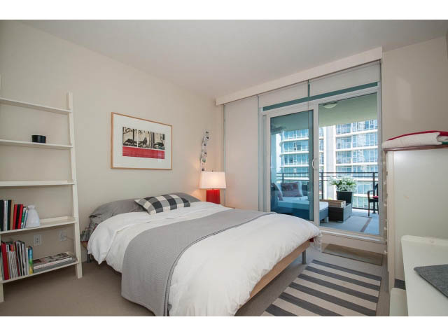 unfurnished coal harbour vancouver
