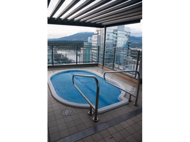 beautiful condo in vancouver