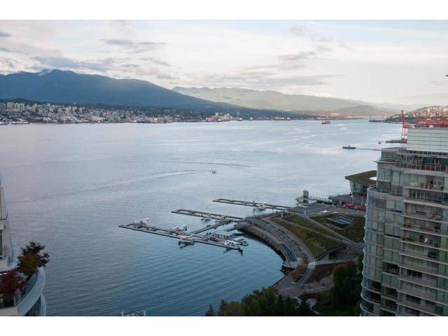 luxury unfurnished condo in vancouver