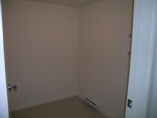 3309-111 W Georgia - Condo - Crosstown - Photo 9 of 20