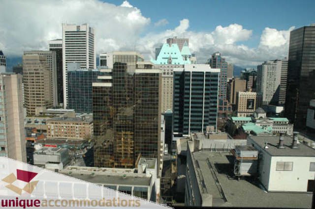 Furnished 2-bedroom + den with city view and modern decor. - 2314 - 938 Smithe Street, Vancouver Downtown