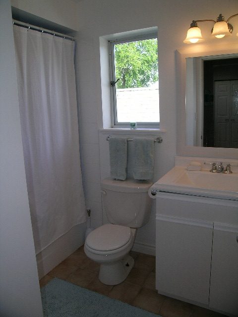 3844 West 14th Ave - Suite in House - Point Grey - Photo 32 of 36