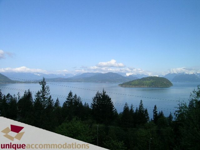 Spacious 3-bedroom townhouse with stunning views of the sea and forest. - 8583 Seascape Lane, West Vancouver