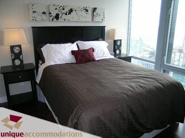 Furnished 1-bedroom + den with city view and modern decor. - 3104 - 1255 Seymour Street, Vancouver Downtown