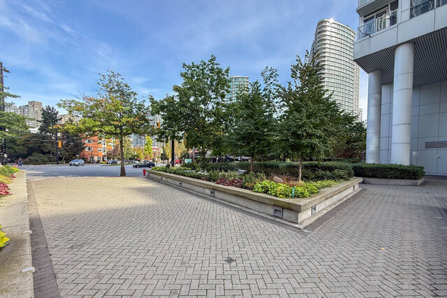 2501 198 aquarius mews vancouver downtown yaletown