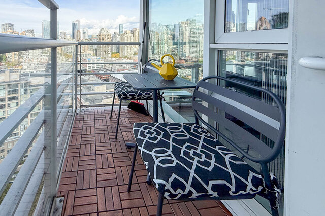 2501 198 aquarius mews vancouver downtown yaletown