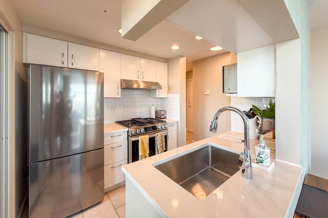 2501 198 aquarius mews vancouver downtown yaletown