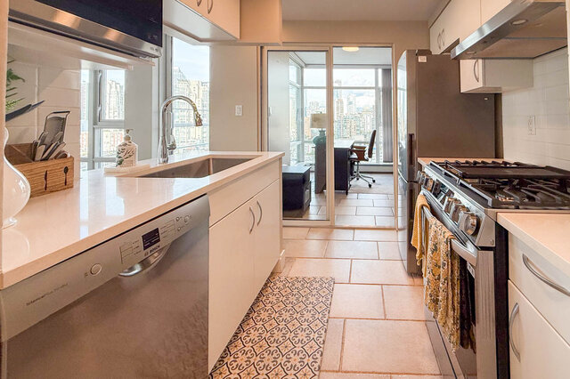 2501 198 aquarius mews vancouver downtown yaletown