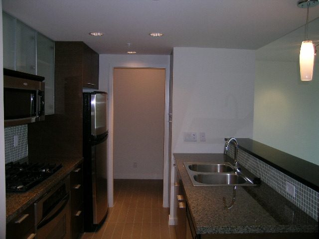 308 - 980 Cooperage Way - Condo - Yaletown - Photo 2 of 27
