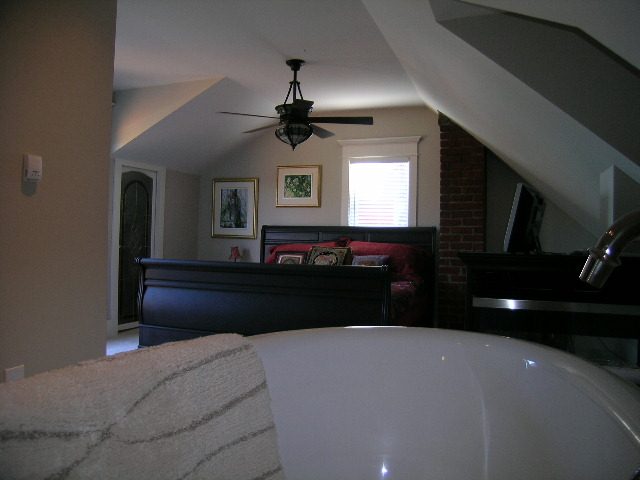 1963 McNicoll - Suite in House - Kitsilano - Photo 17 of 39