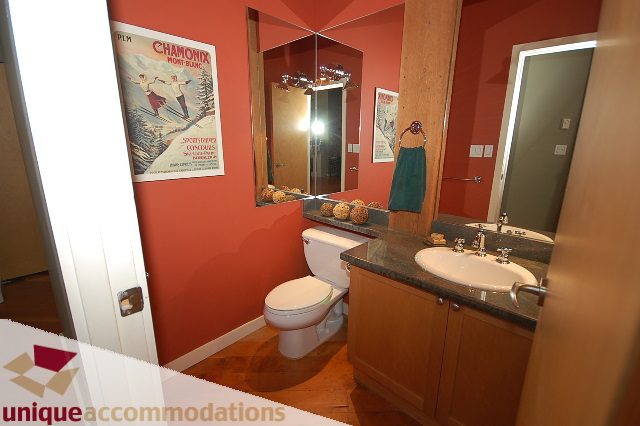 PH1-1178 Hamilton Street