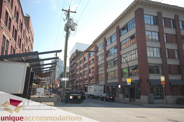 Furnished penthouse with city views and modern decor. - PH1-1178 Hamilton Street, Vancouver Downtown