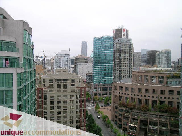 Furnished 2-bedroom + den condo with city view. - 1802 - 821 Cambie Street, Vancouver Downtown