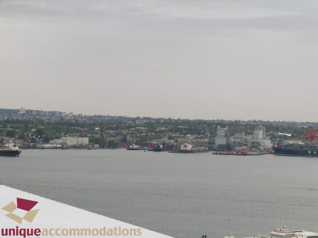 Spacious penthouse with stunning city view and waterfront access. - 2301 - 188 E Esplanade, North Vancouver