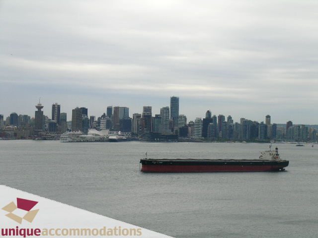 Furnished penthouse with stunning city view and waterfront access. - 2301 - 188 E Esplanade, North Vancouver