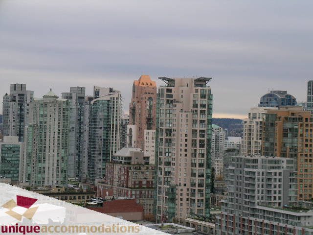 Furnished 2-bedroom condo with stunning city view. - 2803 - 930 Cambie Street, Vancouver Downtown