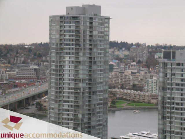 Furnished 2-bedroom condo with stunning city view and modern architecture. - 2803 - 930 Cambie Street, Vancouver Downtown