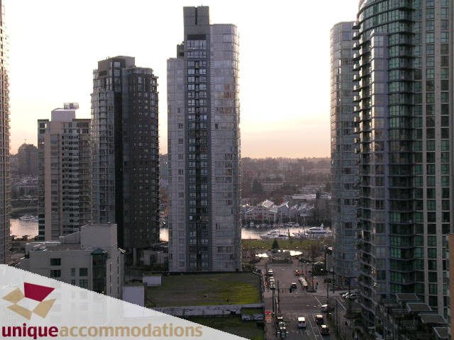Furnished 2-bedroom + den with stunning city view and modern decor. - 1702 - 1280 Richards Street, Vancouver Downtown