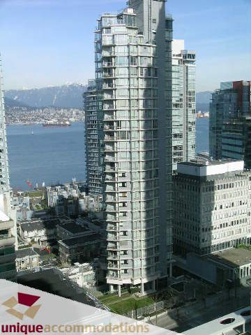 Furnished 2-bedroom condo with stunning city view and modern furnishings. - 2005 - 1238 Melville, Vancouver Downtown