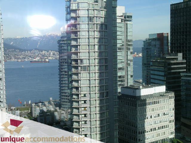Furnished 2-bedroom condo with stunning city view and modern architecture. - 2005 - 1238 Melville, Vancouver Downtown