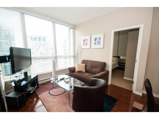 2102 - 1239 W Georgia St - Condo - Coal Harbour - Photo 3 of 23