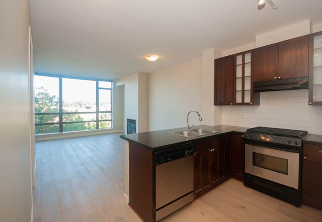 condo rental in lonsdale