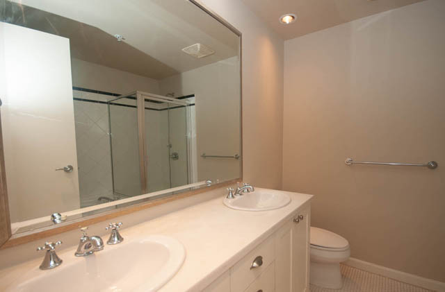 north vancouver b c condo rentals