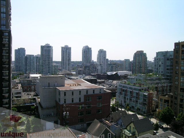 Spacious 2-bedroom condo with stunning city view, featuring modern furnishings and ample natural light.