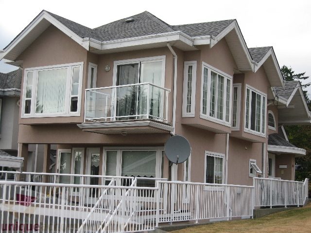 Furnished 4-bedroom house with large windows and balcony. - 2737 Mahon Ave., North Vancouver