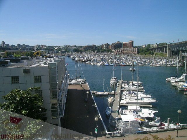 Furnished 2-bedroom condo with stunning city view and marina access. - 310 - 990 Beach, Vancouver Downtown