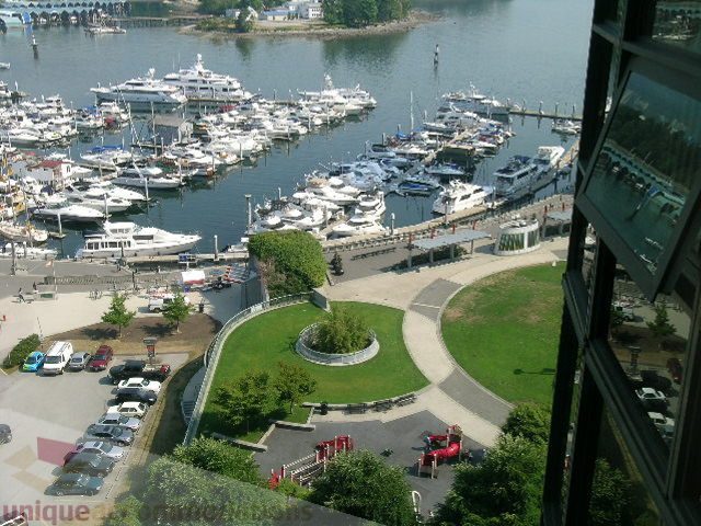 Furnished 1-bedroom with city view and marina access. - 1403 - 555 Jervis Street, Vancouver Downtown