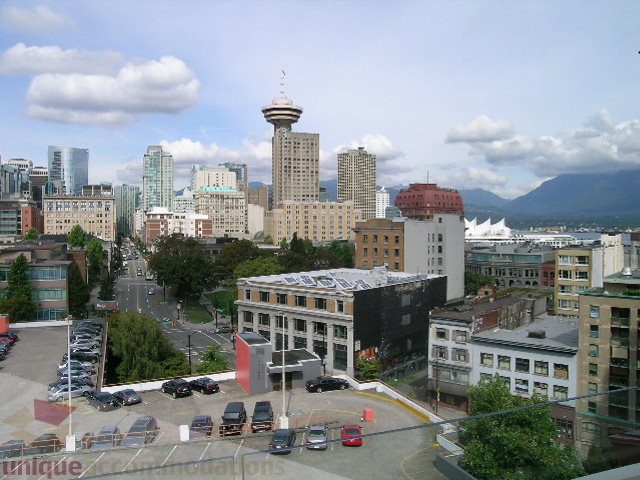 Furnished 1-bedroom condo with stunning city view and rooftop access. - 902 - 528 Beatty Street, Vancouver Downtown