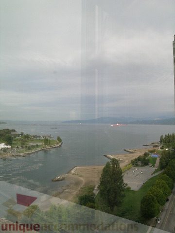Furnished 2-bedroom + den with stunning city view and waterfront access. - 2401 - 1005 Beach Avenue, Vancouver Downtown