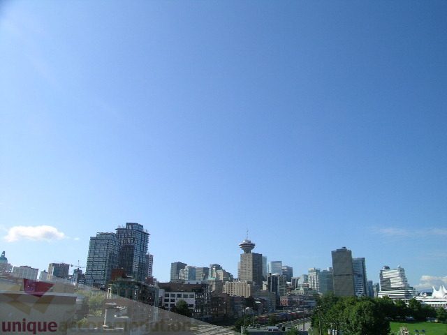 Furnished 2-bedroom + den townhouse with stunning city view. - 137 Alexander Street, Vancouver Downtown
