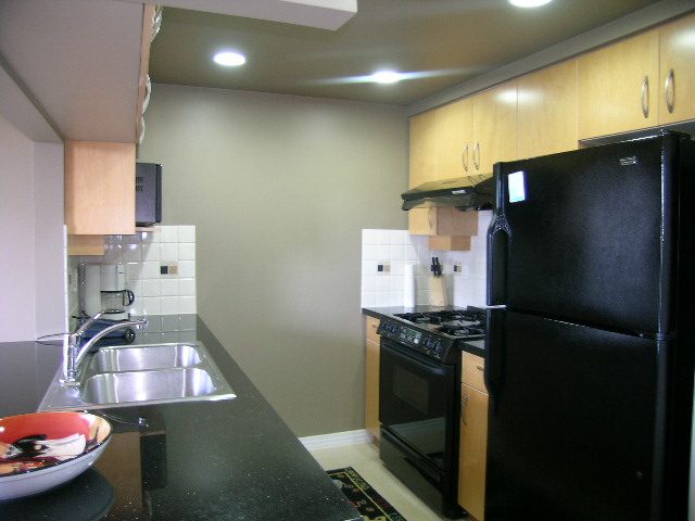 908 - 189 Davie Street - Condo - Yaletown - Photo 2 of 23