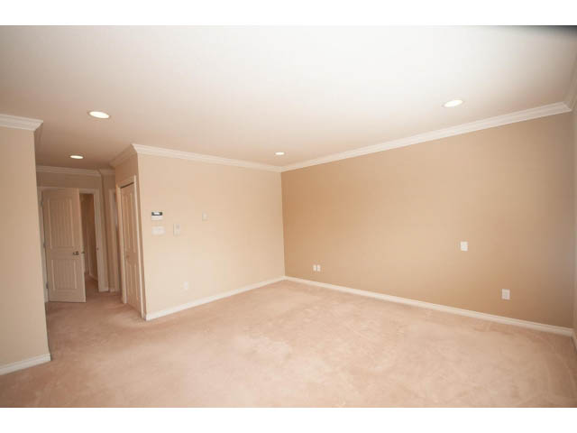 322 West 26th Street - House - Upper Lonsdale - Photo 21 of 31