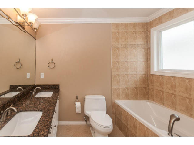 322 West 26th Street - House - Upper Lonsdale - Photo 23 of 31