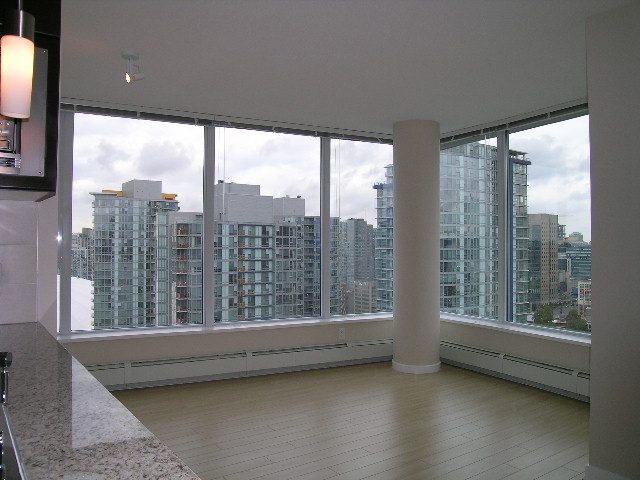 3207 - 689 Abbott Street - Condo - Crosstown - Photo 27 of 41