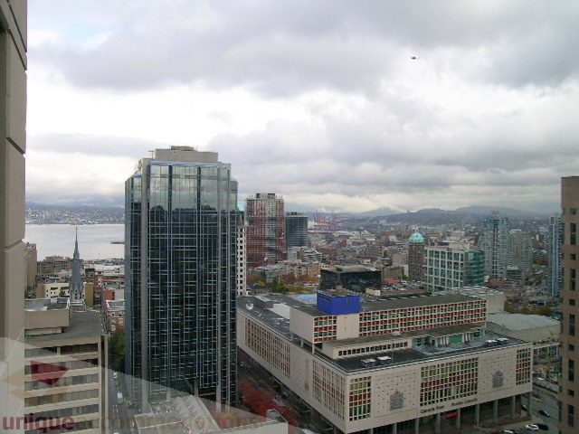 Furnished 3-bedroom + den with stunning city view and modern furnishings. - 2804-788 Richards Street, Vancouver Downtown