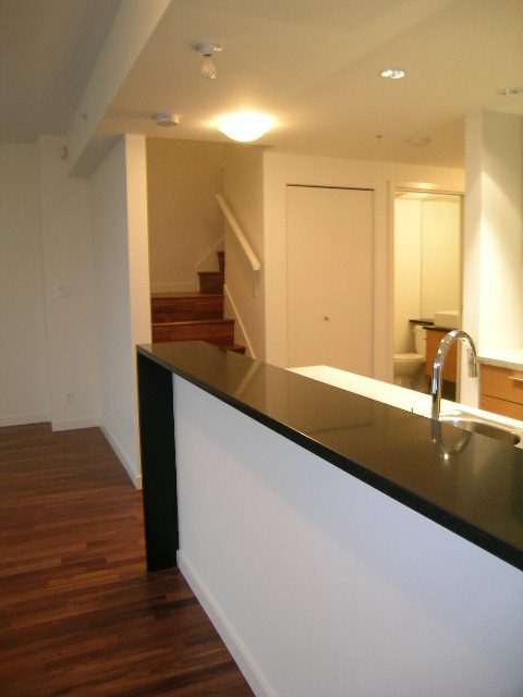 103 - 980 Cooperage Way - Condo - Yaletown - Photo 10 of 38