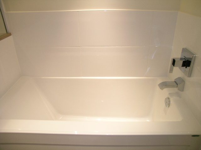 1401 - 1320 Chesterfield Ave - Condo - Lonsdale - Photo 10 of 39