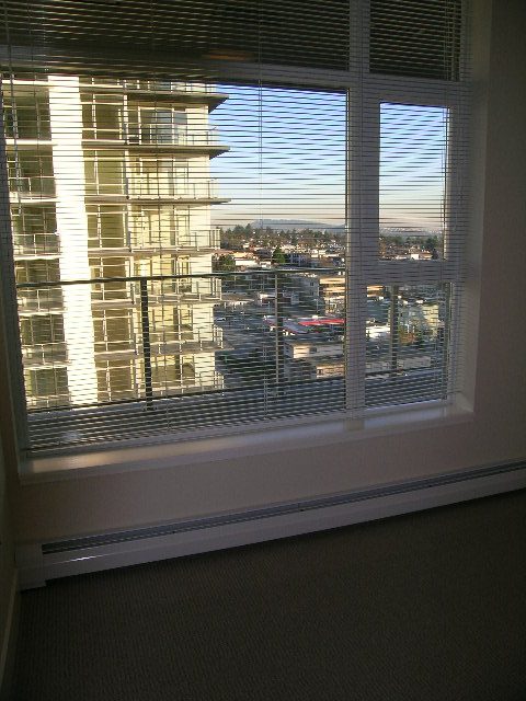 1401 - 1320 Chesterfield Ave - Condo - Lonsdale - Photo 15 of 39