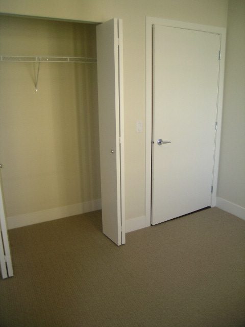 1401 - 1320 Chesterfield Ave - Condo - Lonsdale - Photo 16 of 39